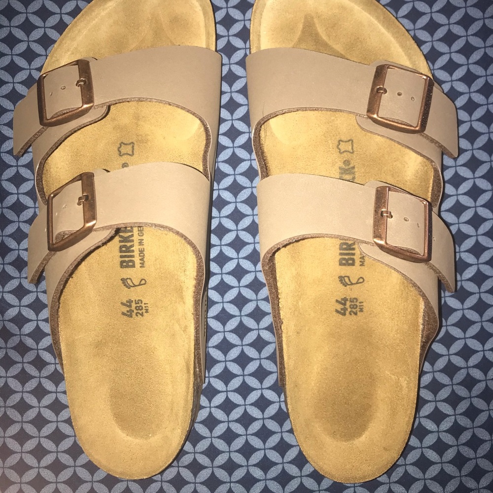 Size 44 regular width Arizona Birkenstock sandals